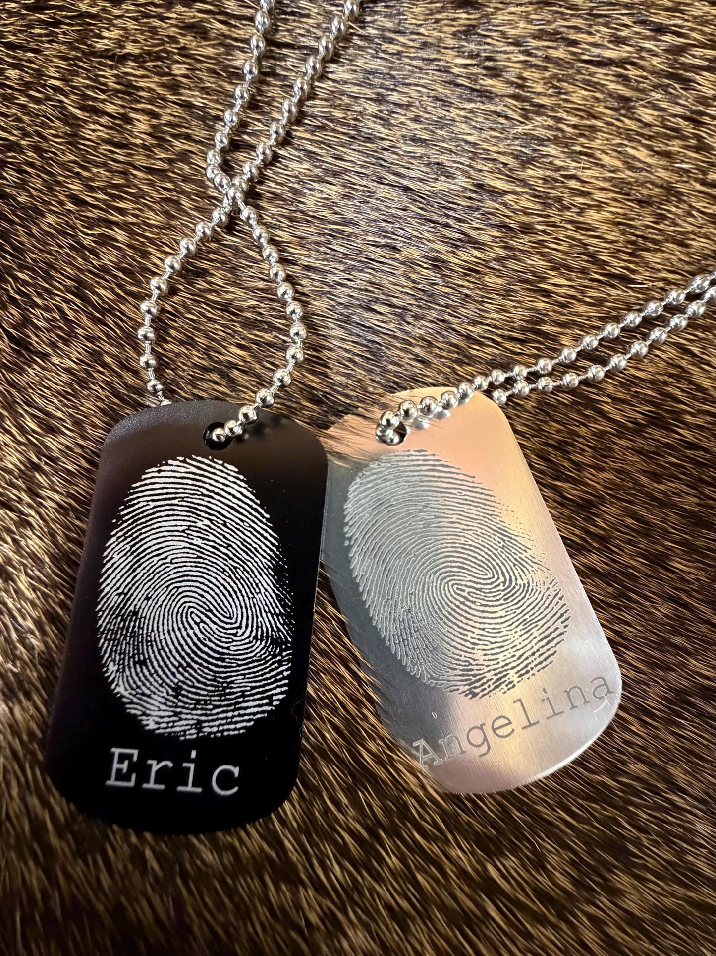Custom Fingerprint Dog Tag Necklace – Personalized Valentine’s Day Keepsake